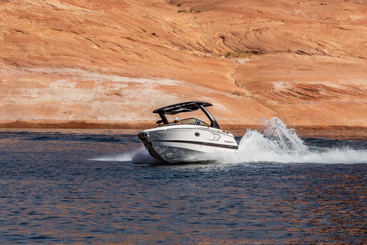 Overhead view of the  Chaparral 26 SURF  